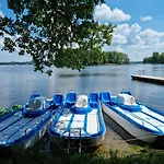 Lodge Velo Camp Nad Jeziorem Dadaj