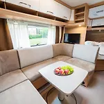 Lodge Velo Camp Nad Jeziorem Dadaj