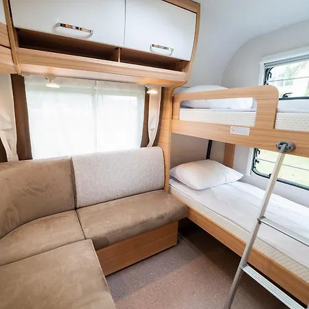 Velo Camp Nad Jeziorem Dadaj Gerendaház *