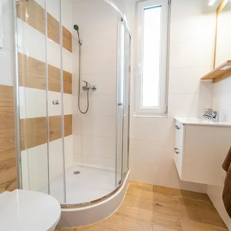 Chata Velo Camp Nad Jeziorem Dadaj *