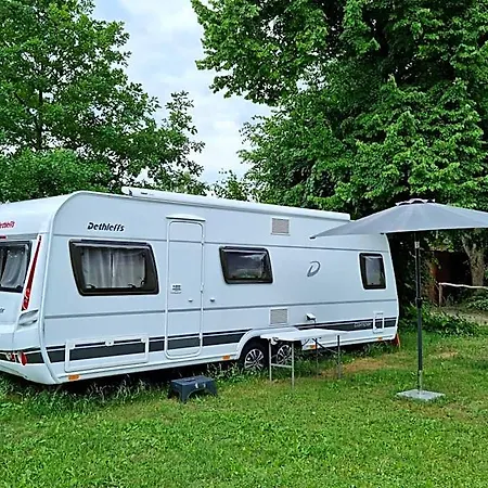 Hytte Velo Camp Nad Jeziorem Dadaj *